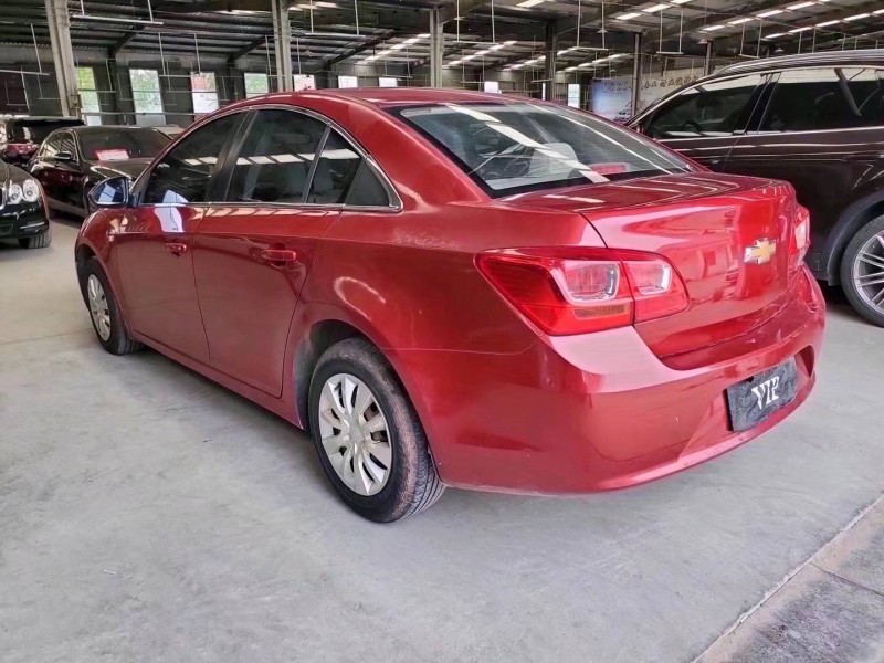 济宁16年雪佛兰科鲁兹8