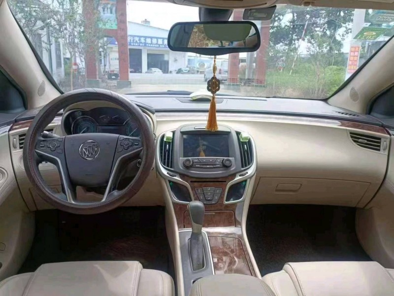 深圳15年别克君越7