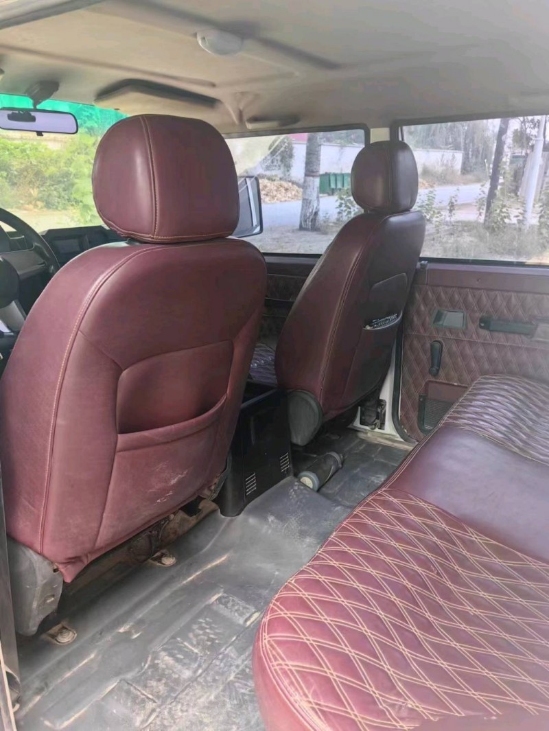 保定17年北汽制造战旗6