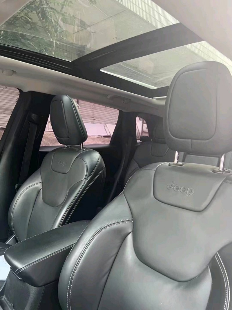 邢台15年Jeep自由光7