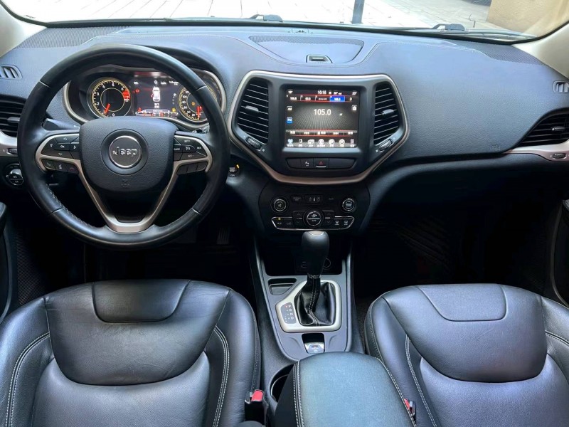 廊坊19年Jeep自由光7