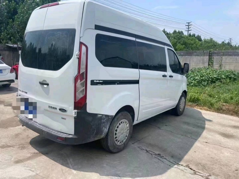 东营17年福特全顺4