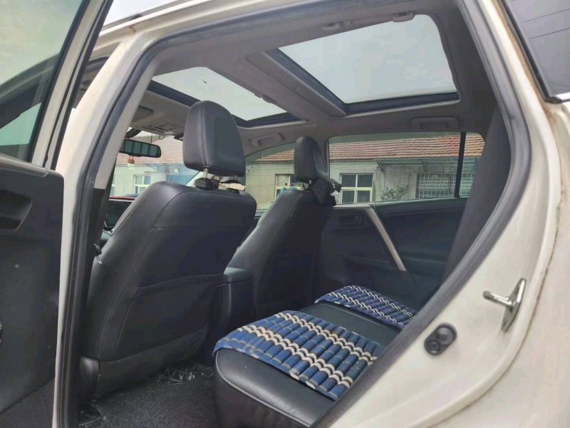 东营15年丰田RAV4荣放6