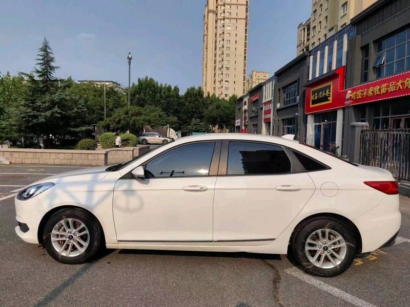 枣庄19年福特福睿斯5