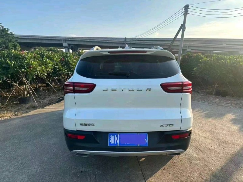 东营19年奇瑞捷途X702