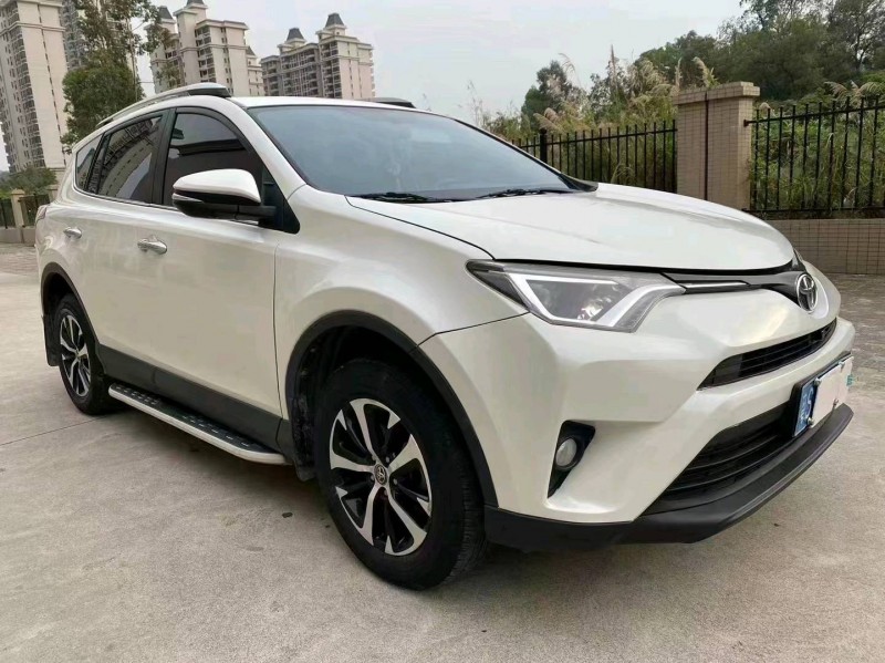 江门16年丰田RAV4荣放3