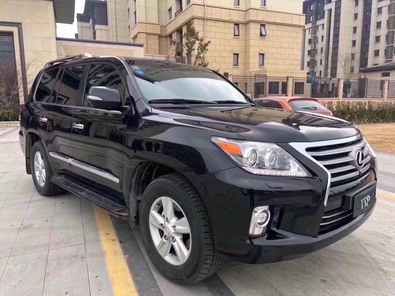 济宁15年雷克萨斯LX2
