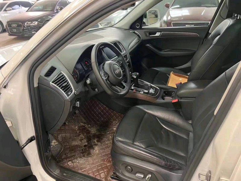 济宁17年奥迪Q55