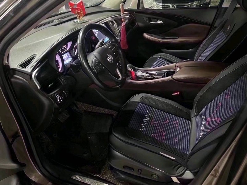 济宁19年别克昂科威5