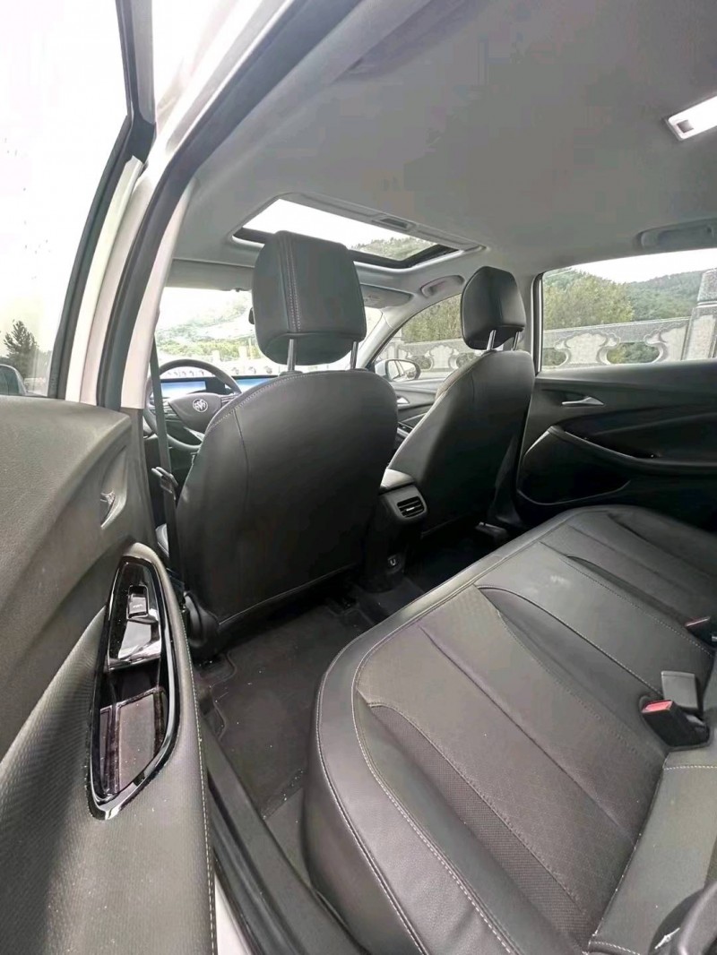 枣庄23年别克威朗4