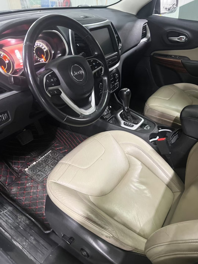 徐州17年Jeep自由光7