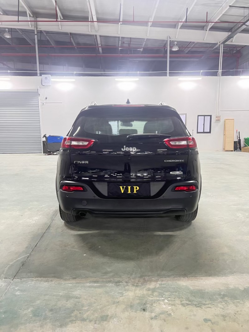 徐州17年Jeep自由光9