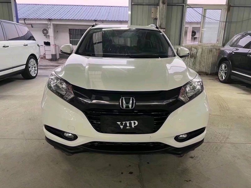 济宁16年本田缤智1