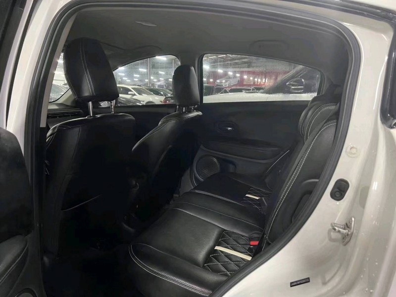 济宁16年本田缤智6