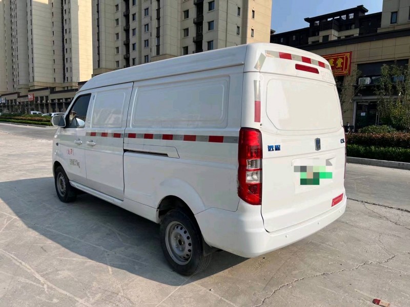 济宁21年吉利远程8