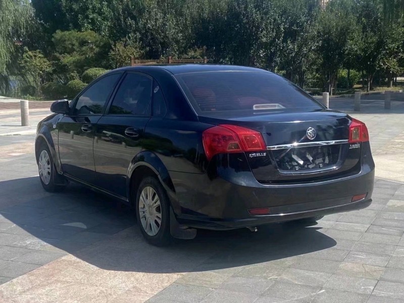 枣庄15年别克凯越7