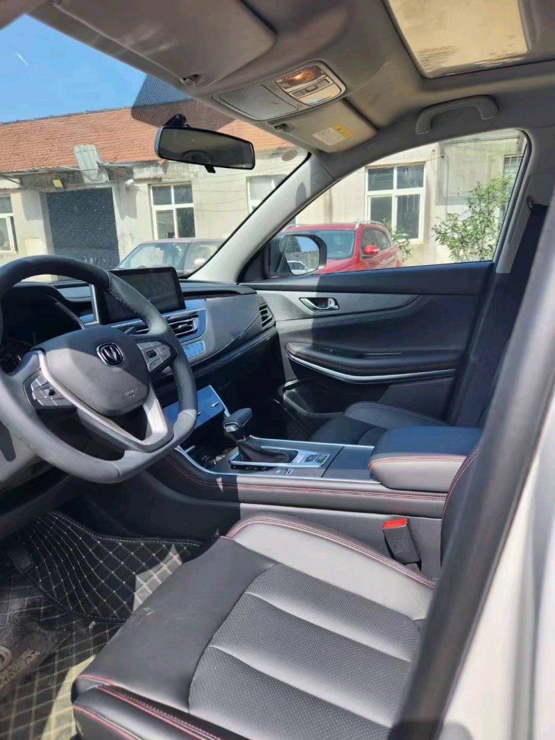 枣庄23年长安汽车CS758