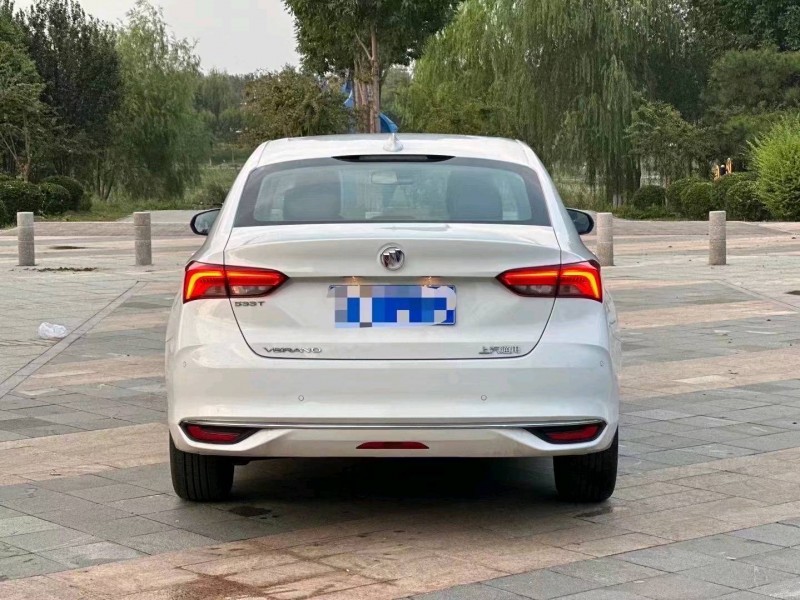 东营23年别克威朗8