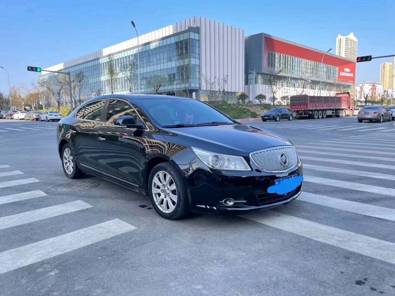 邯郸10年别克君越1