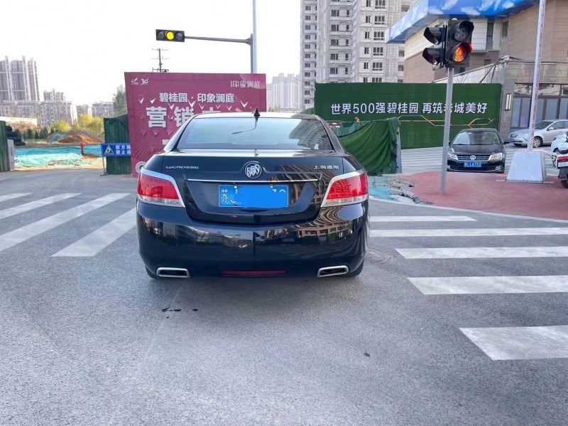 邯郸10年别克君越2