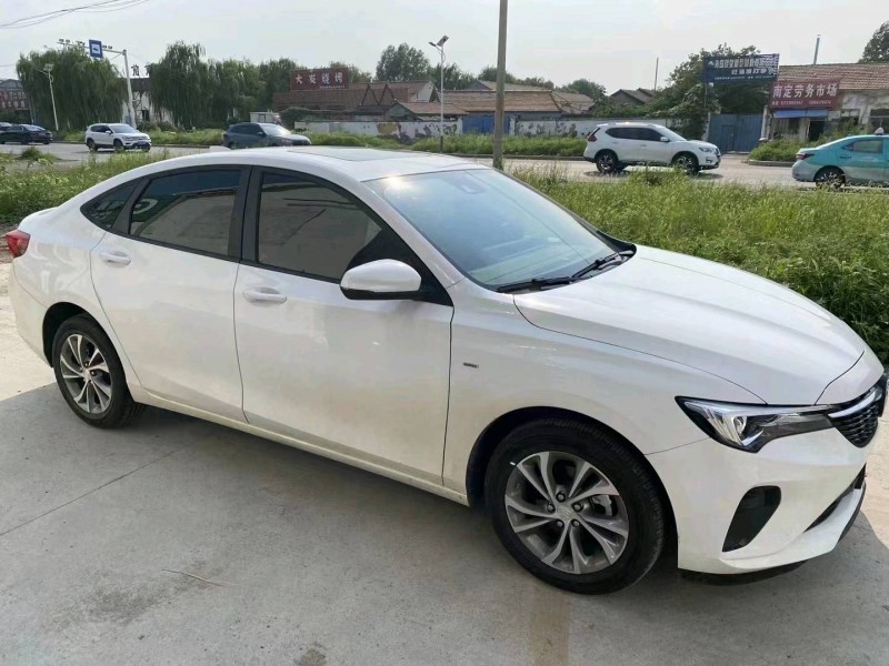 枣庄22年别克威朗8