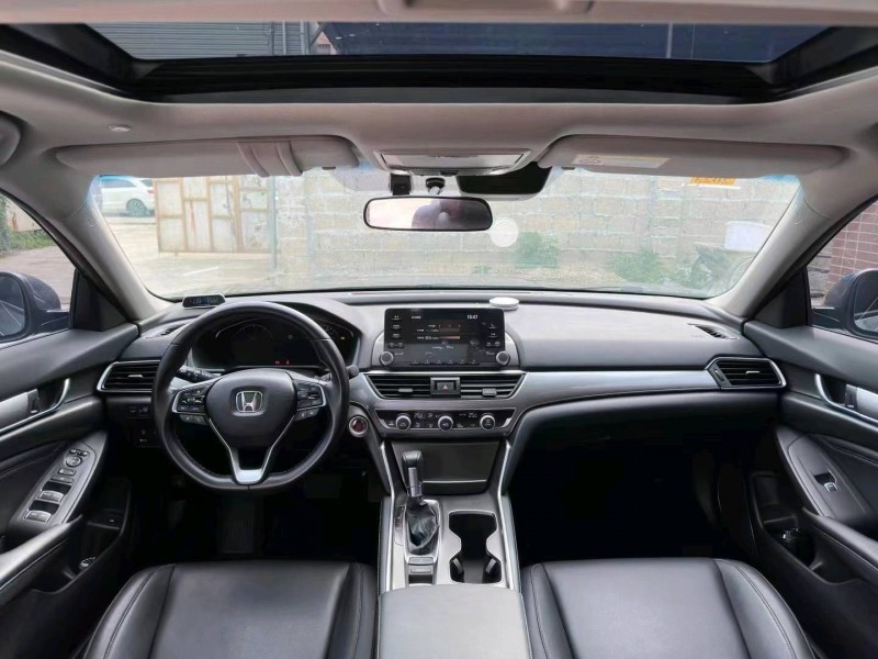 珠海21年本田雅阁9