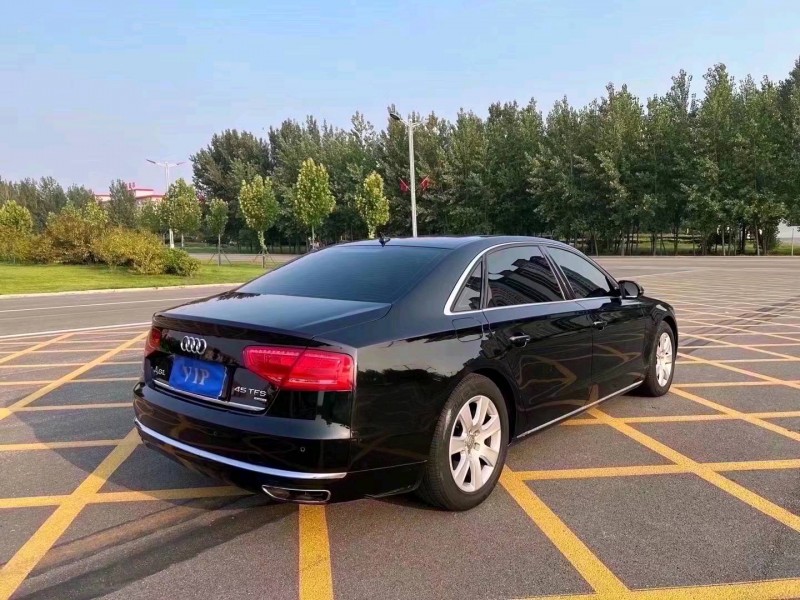 汕头14年奥迪A8L9