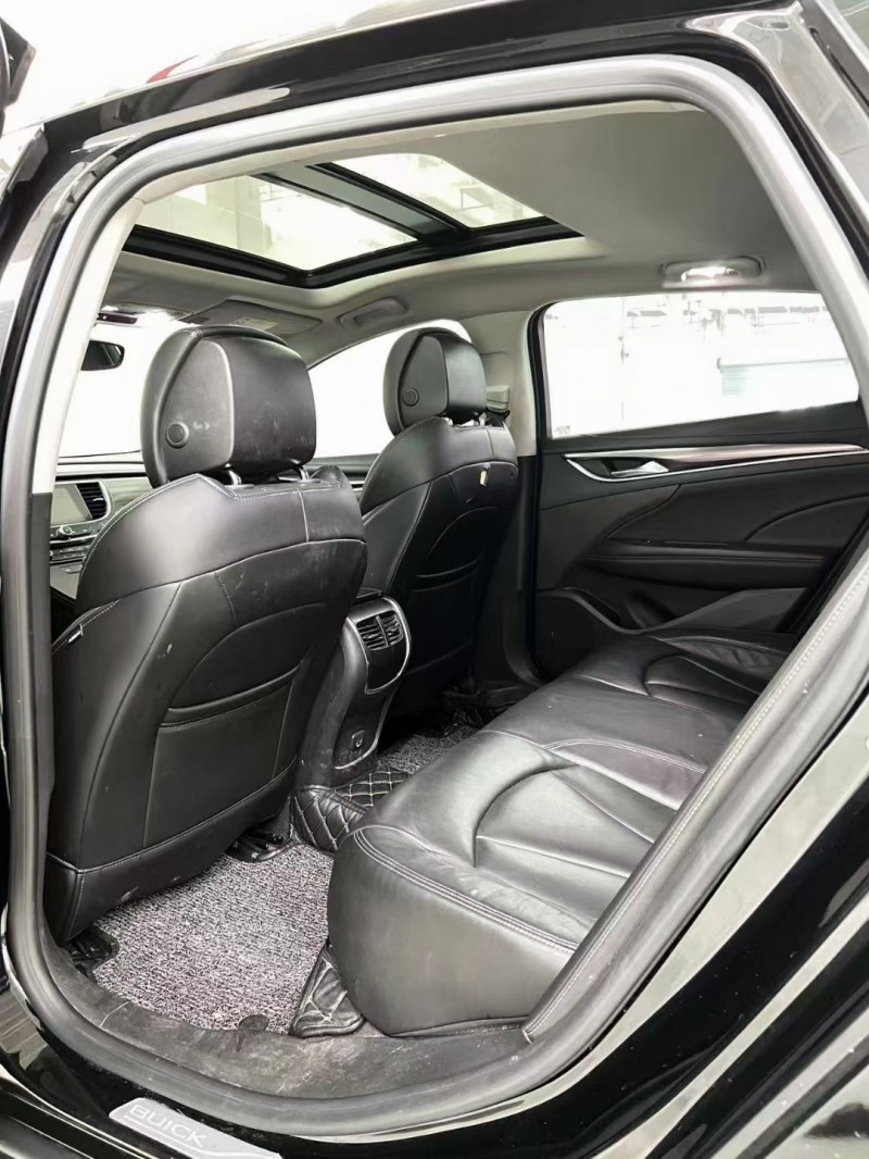 徐州20年别克君越6