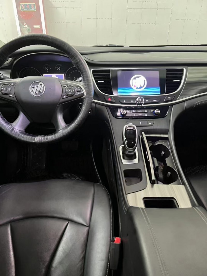 徐州20年别克君越7