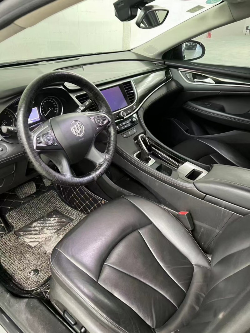 徐州20年别克君越8