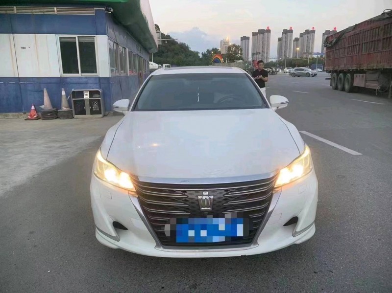 莆田18年丰田皇冠1