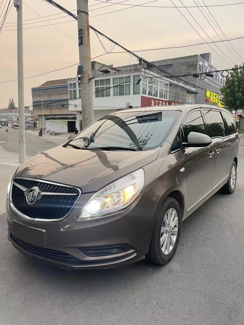 徐州17年别克GL82