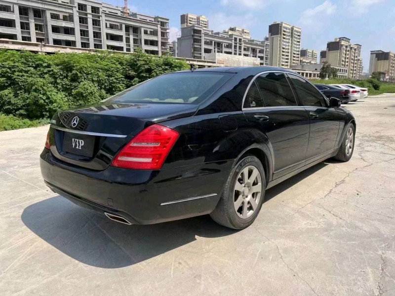 济宁13年奔驰S8