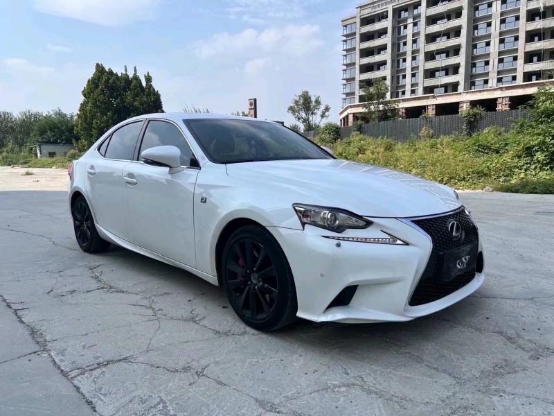 济宁16年雷克萨斯IS F2