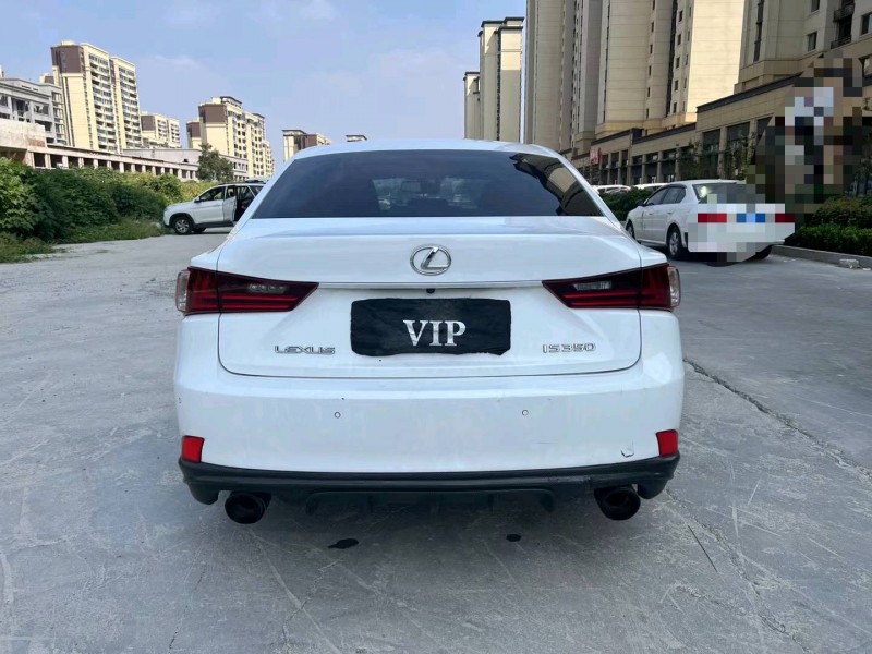 济宁16年雷克萨斯IS F9