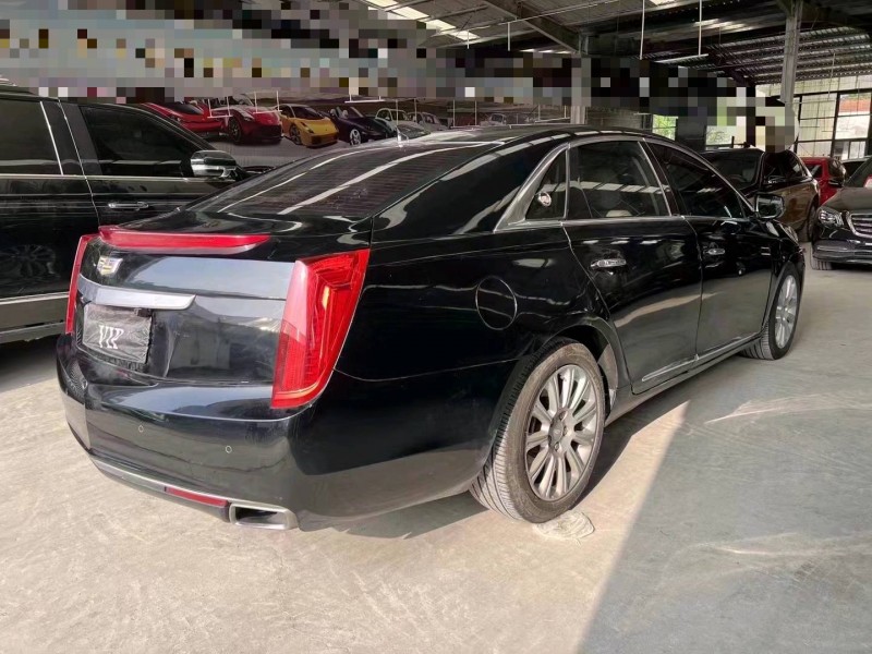 济宁17年凯迪拉克XTS7