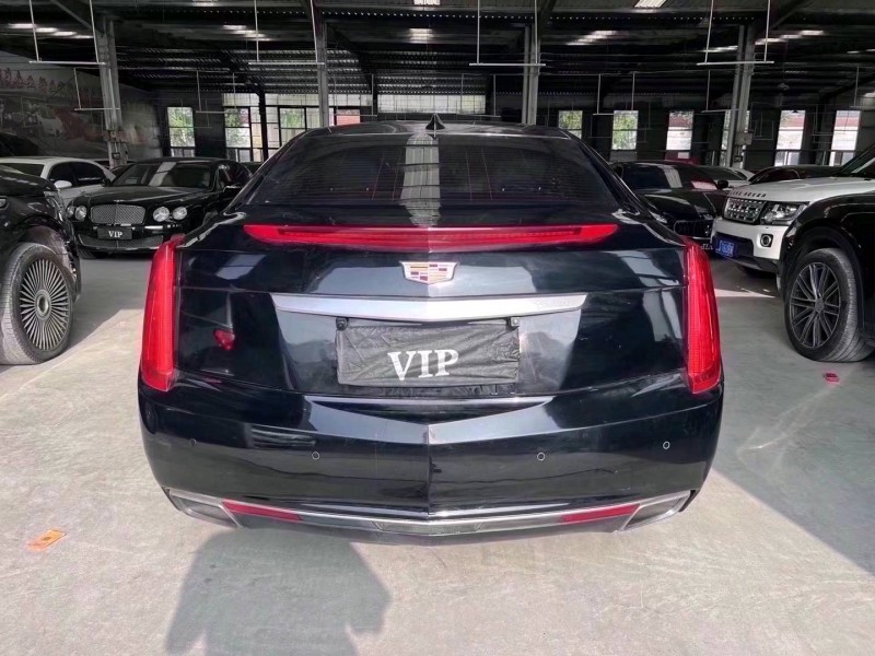 济宁17年凯迪拉克XTS9