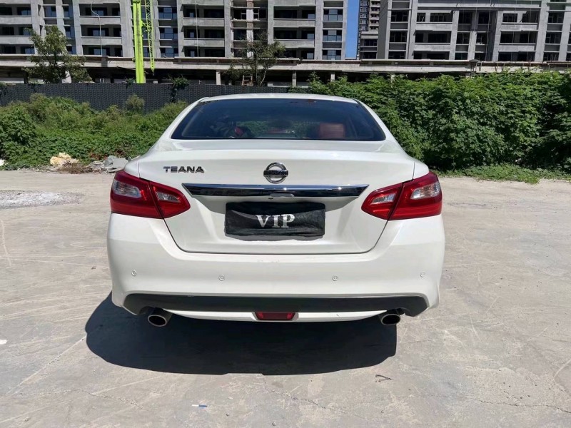 济宁17年日产天籁9