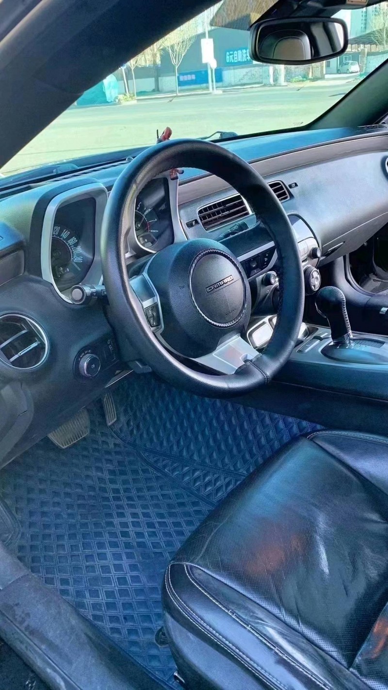 廊坊12年雪佛兰科迈罗5