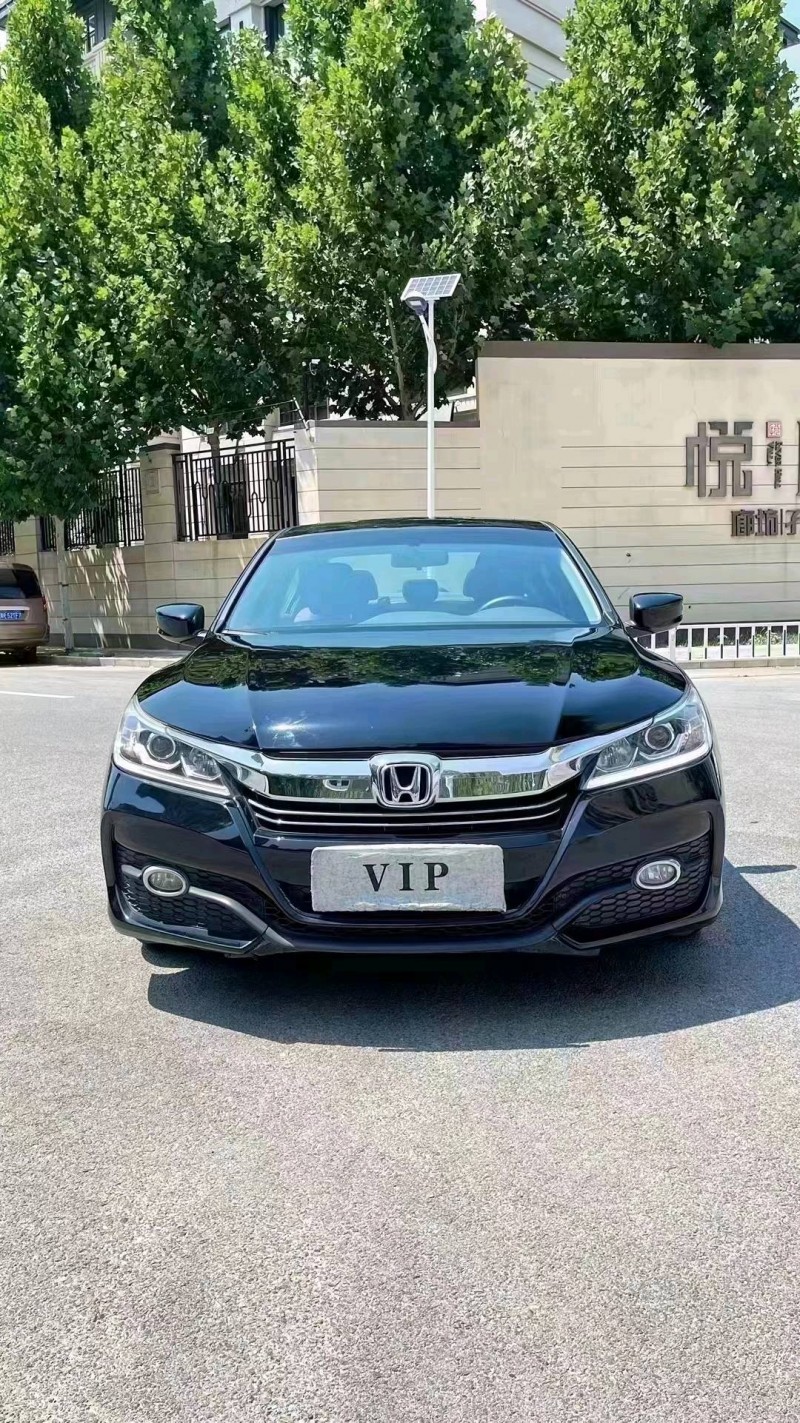 廊坊17年本田雅阁1