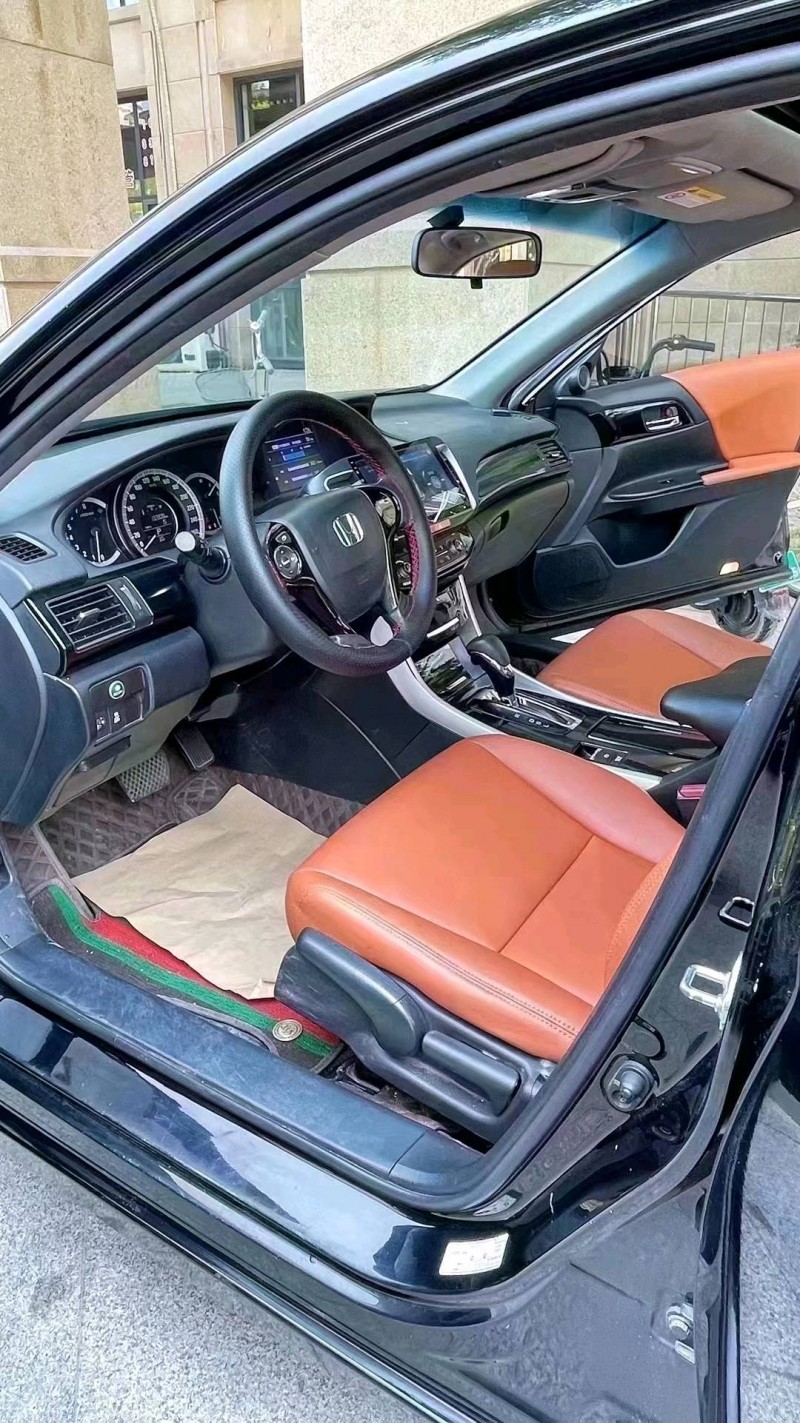廊坊17年本田雅阁4