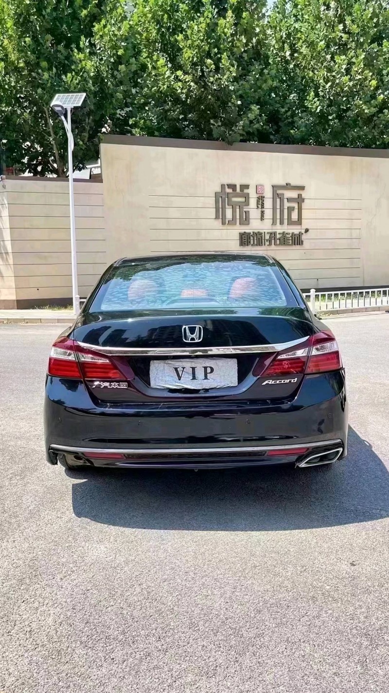 廊坊17年本田雅阁9