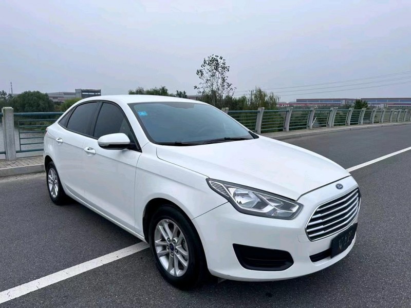 盐城20年福特福睿斯3