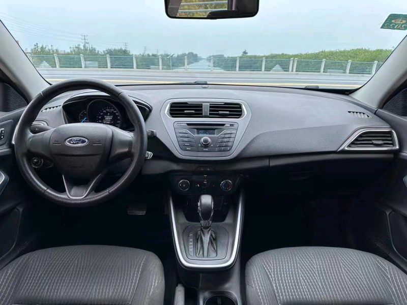 盐城20年福特福睿斯5