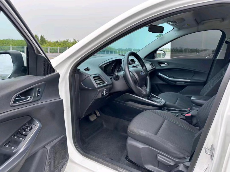 盐城20年福特福睿斯6