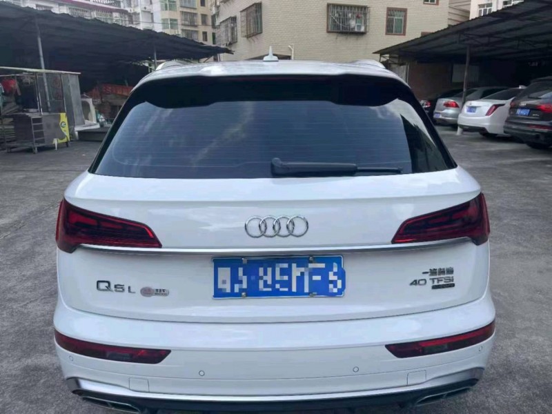 安順21年奧迪Q53