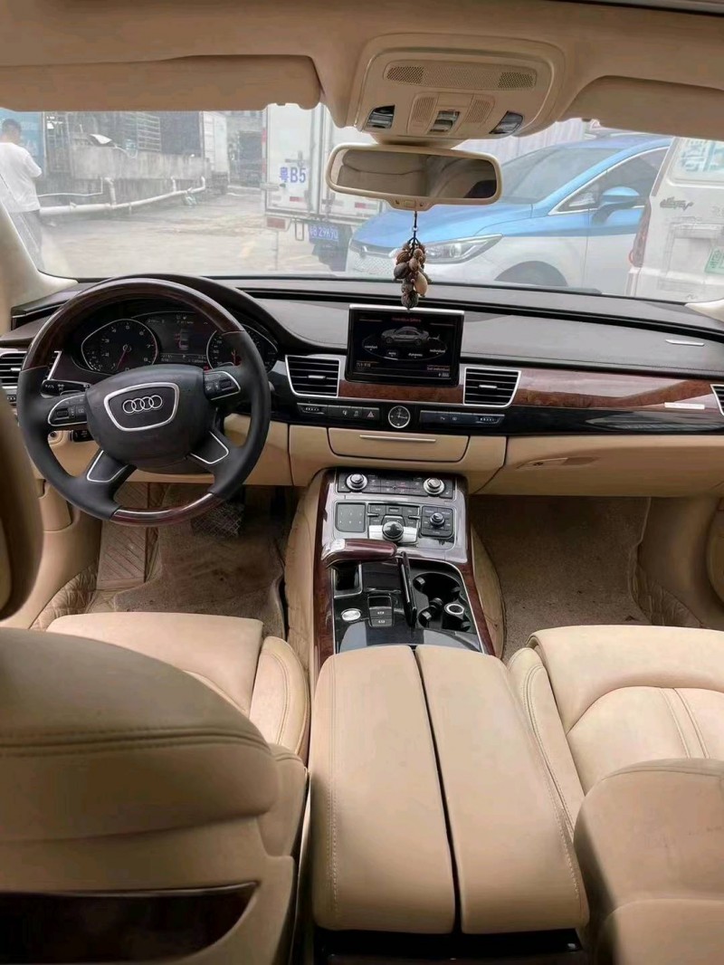 邯郸11年奥迪A8L6