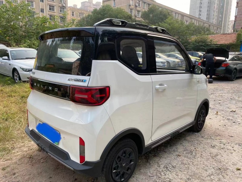 許昌23年五菱汽車宏光MINI EV7