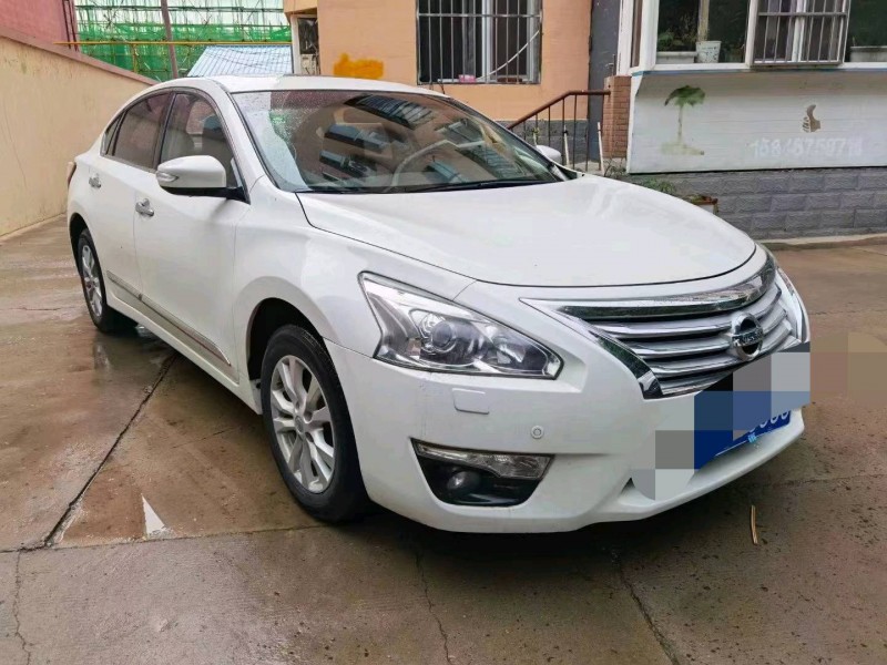 通遼14年日產天籟2