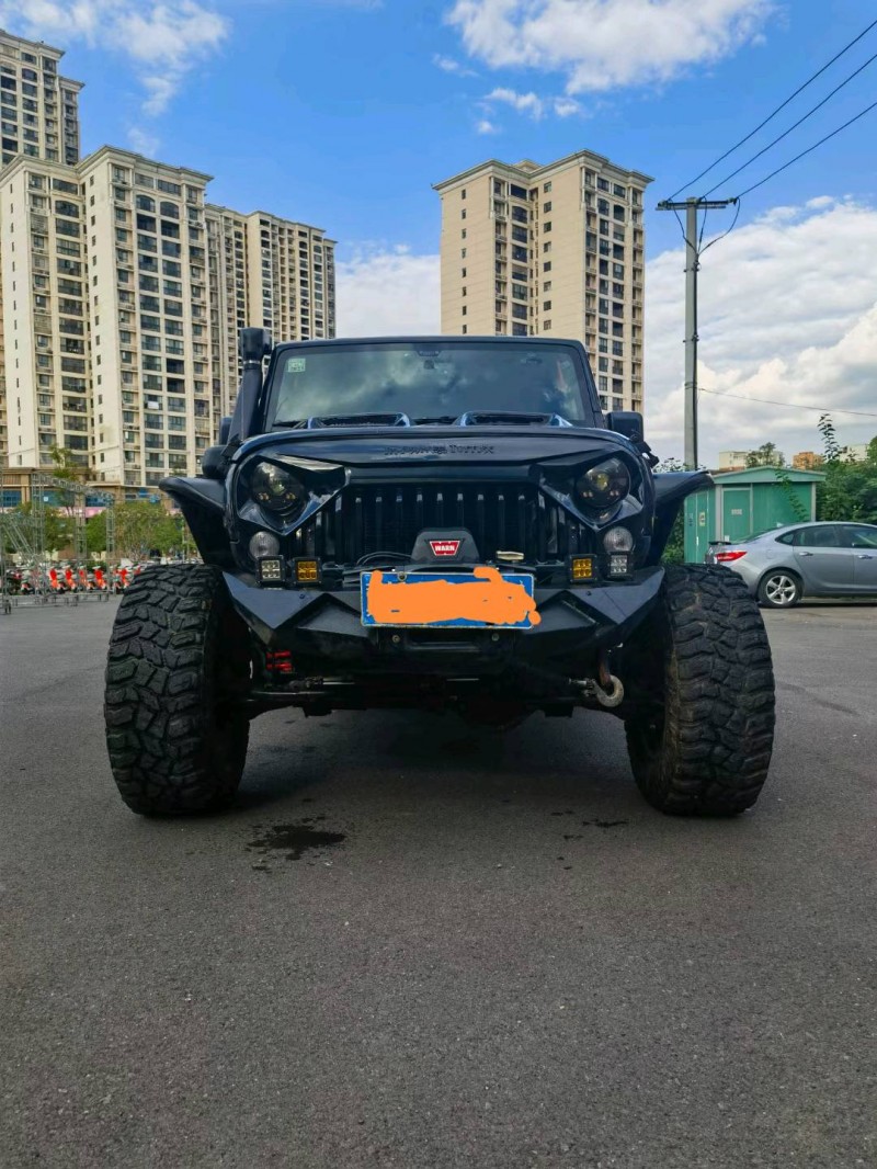 宜昌15年Jeep牧馬人1